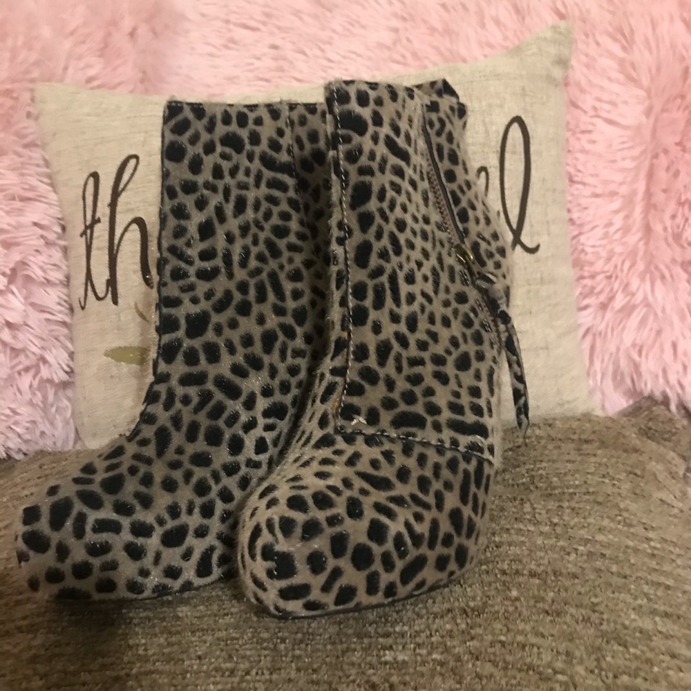 #86 Big Buddha Leopard Print Boots